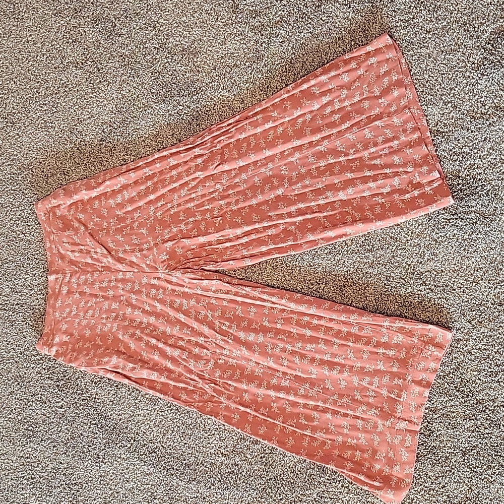 American Eagle Capri Flow Pants